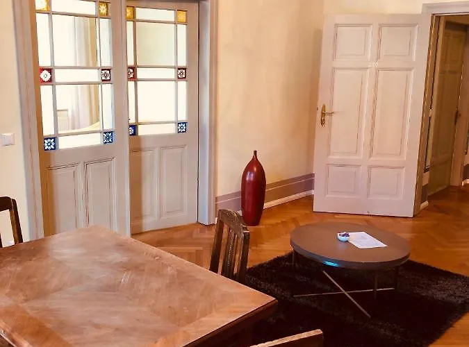 Cranach-herberge Centre Hotel 3*